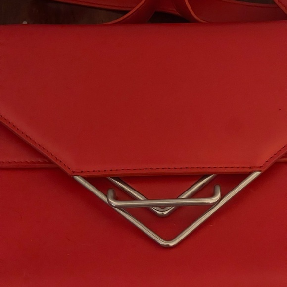 Bottega Veneta Red Clip Crossbody Bag - Picture 2 of 7
